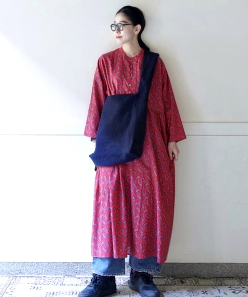 平和屋着物○上質な色無地 吉祥花唐草地紋 山吹茶色 正絹 逸品 CABA1591gh