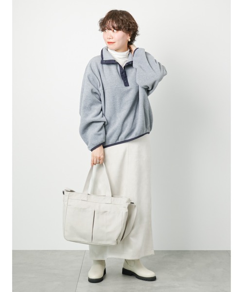 Lugnoncure（ルノンキュール）の「フリースハイネック配色トップス（Tシャツ/カットソー・レディース・オフホワイト/グレー/ブラック・ﾌﾘ-）」の6枚目の写真