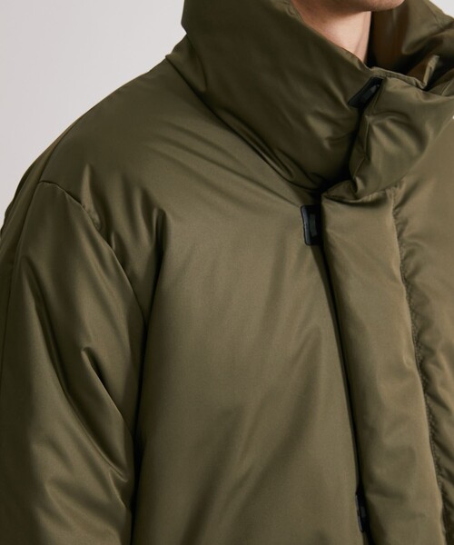 UNITED TOKYO（ユナイテッドトウキョウ）の「耐久撥水スタンドダウンコート（ダウンジャケット/コート・メンズ・ブラック/カーキ・1/2）」の8枚目の写真