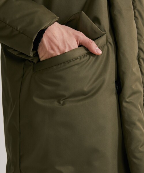 UNITED TOKYO（ユナイテッドトウキョウ）の「耐久撥水スタンドダウンコート（ダウンジャケット/コート・メンズ・ブラック/カーキ・1/2）」の4枚目の写真