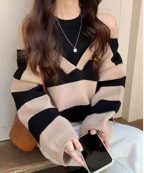 Jewelobe(ジュエローブ)の「ワイドボーダーカットアウトニットプルオーバー(ニット/セーター・レディース・グリーン/ブラウン/ブルー/ブラック・FREE)」の7枚目の写真