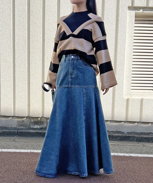Jewelobe(ジュエローブ)の「ワイドボーダーカットアウトニットプルオーバー(ニット/セーター・レディース・グリーン/ブラウン/ブルー/ブラック・FREE)」の5枚目の写真