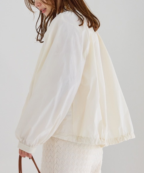 LAVEANGE（ラビアンジェ）の「[洗える]ドロストライトブルゾン（ブルゾン・レディース・アイボリー/カーキ/ブラック・M/LL/3L/4L）」の16枚目の写真