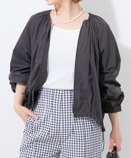 LAVEANGE（ラビアンジェ）の「[洗える]ドロストライトブルゾン（ブルゾン・レディース・アイボリー/カーキ/ブラック・M/LL/3L/4L）」の5枚目の写真