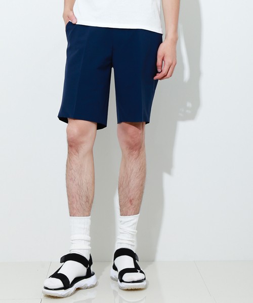 STUDIOUS(ステュディオス)の「T/Rストレッチショートパンツ MADE IN JAPAN(スラックス・メンズ・ブラック/グレー/ネイビー・1/3/2)」の1枚目の写真