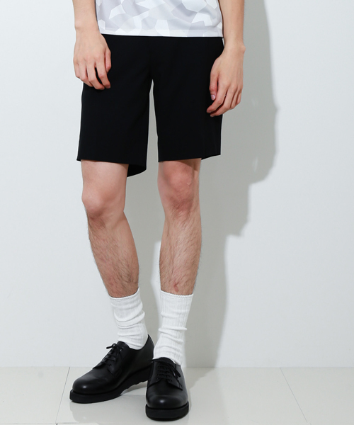 STUDIOUS(ステュディオス)の「T/Rストレッチショートパンツ MADE IN JAPAN(スラックス・メンズ・ブラック/グレー/ネイビー・1/3/2)」の2枚目の写真