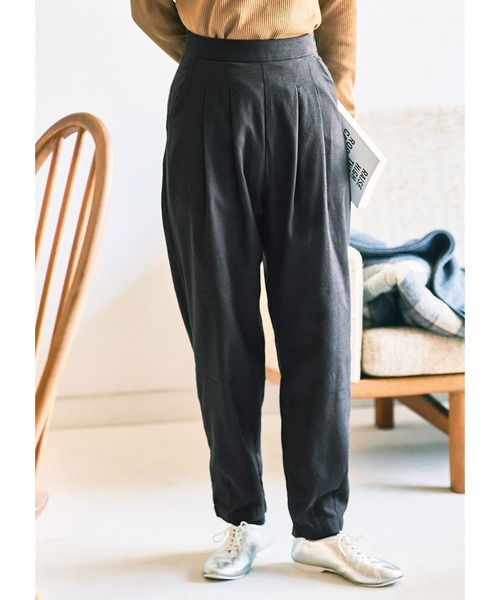 【セール】ａｎｄ ｍｙｅｒａ カジュアルすぎないタックパンツ（その他パンツ）｜and myera（アンド マイラ） 5,670円