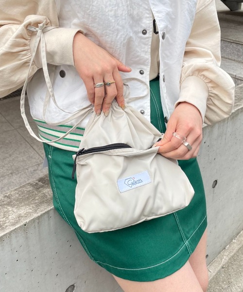 CIAOPANIC(チャオパニック)の「【GEM】カラーナイロン巾着バッグ(ハンドバッグ・レディース・ブルー/ブラック/ピンク/ベージュ・FREE)」の5枚目の写真