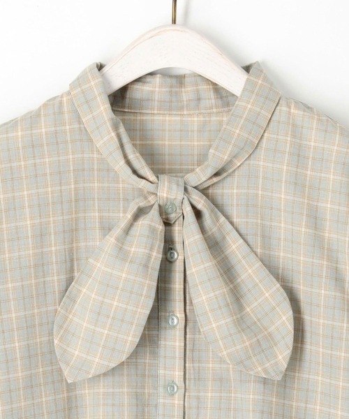 179/WG（イチナナキュウダブルジー）の「スカーフ風リボンブラウス  シアー／チェック（シャツ/ブラウス・レディース・ピンク/ネイビー系/オフホワイト/グリーン系/ブルー・MEDIUM）」の12枚目の写真