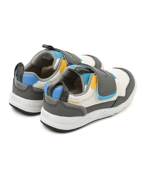 IFME(イフミー)の「KIDS|IFME+太ベルトハグインソールスニーカー(スニーカー・キッズ・ホワイト/グレー/ブラック・19.0cm/16.5cm/16.0cm/17.5cm/18.0cm/18.5cm/15.5cm/15.0cm/17.0cm)」の13枚目の写真