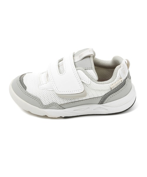 IFME(イフミー)の「KIDS|IFME+太ベルトハグインソールスニーカー(スニーカー・キッズ・ホワイト/グレー/ブラック・19.0cm/16.5cm/16.0cm/17.5cm/18.0cm/18.5cm/15.5cm/15.0cm/17.0cm)」の21枚目の写真