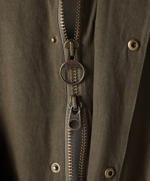 FRAMeWORK（フレームワーク）の「【BARBOUR/バブアー】別注OVERSIZED BEAUFORT cotton（その他アウター・レディース・ホワイト系その他/カーキ・SMALL/MEDIUM）」の19枚目の写真