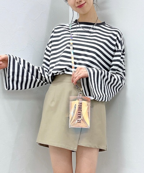 FOREVER 21(フォーエバー トゥエンティーワン)の「【MODE】ボーダービッグTシャツ(Tシャツ/カットソー・レディース・チャコールグレー/レッド/パープル系その他・FREE)」の2枚目の写真