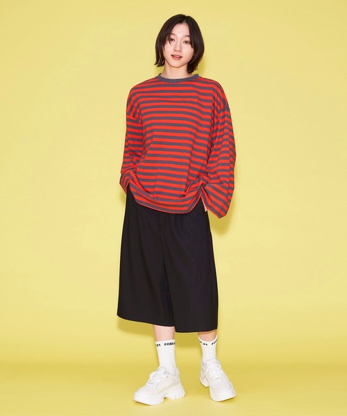 FOREVER 21(フォーエバー トゥエンティーワン)の「【MODE】ボーダービッグTシャツ(Tシャツ/カットソー・レディース・チャコールグレー/レッド/パープル系その他・FREE)」の5枚目の写真