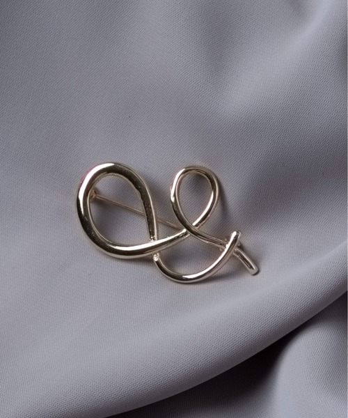 SETUP7（セットアップセブン）の「【SETUP7】Loewenguth ドローイングアナグラムブローチ コサージュ ピン バッジ INF TTS3098（ブローチ/コサージュ・レディース・ゴールド・FREE）」の4枚目の写真