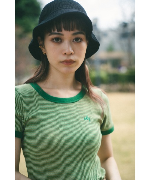 SLY（スライ）の「SLY LOGO COMPACT T/SH スライ ロゴ コンパクト Tシャツ クロップド丈 ブランドロゴ（Tシャツ/カットソー・レディース・ブラック/ブラウン/ピンク/グリーン・FREE）」の20枚目の写真