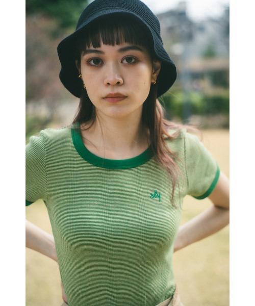 SLY（スライ）の「SLY LOGO COMPACT T/SH スライ ロゴ コンパクト Tシャツ クロップド丈 ブランドロゴ（Tシャツ/カットソー・レディース・ブラック/ブラウン/ピンク/グリーン・FREE）」の21枚目の写真