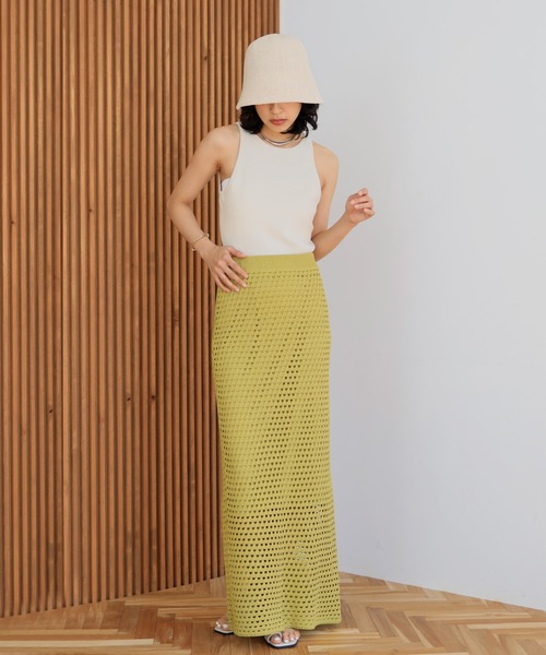 hellam（へラム）の「【高身長向け】クロシェ編み風メッシュニットスカート（スカート・レディース・モカ/イエロー/アイボリー/ブラック・FREE）」の4枚目の写真