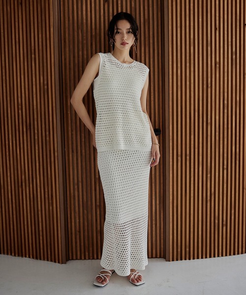 hellam（へラム）の「【高身長向け】クロシェ編み風メッシュニットスカート（スカート・レディース・モカ/イエロー/アイボリー/ブラック・FREE）」の2枚目の写真