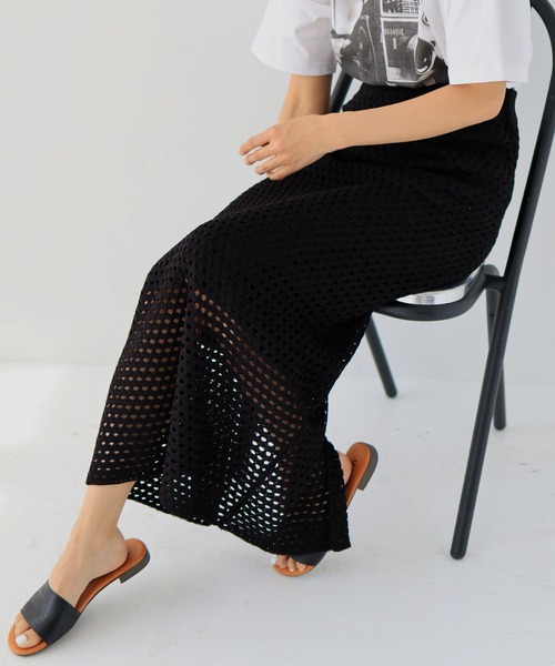 hellam（へラム）の「【高身長向け】クロシェ編み風メッシュニットスカート（スカート・レディース・モカ/イエロー/アイボリー/ブラック・FREE）」の7枚目の写真