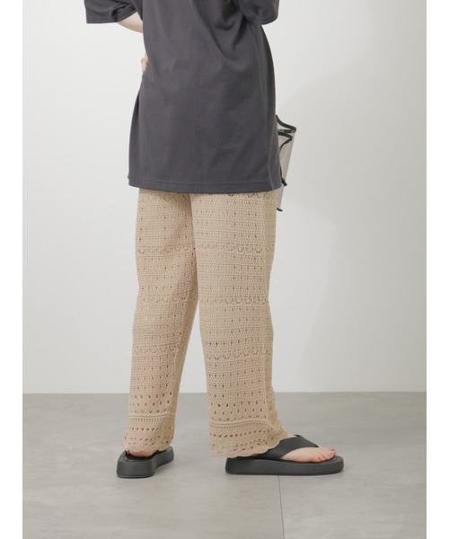 ehka sopo(エヘカソポ)の「裾スカラップニットパンツ(その他パンツ・レディース・オフホワイト/ブラック/ベージュ・フリ-)」の18枚目の写真