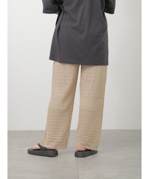 ehka sopo(エヘカソポ)の「裾スカラップニットパンツ(その他パンツ・レディース・オフホワイト/ブラック/ベージュ・フリ-)」の19枚目の写真