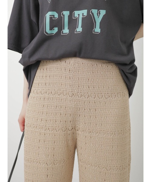 ehka sopo(エヘカソポ)の「裾スカラップニットパンツ(その他パンツ・レディース・オフホワイト/ブラック/ベージュ・フリ-)」の20枚目の写真