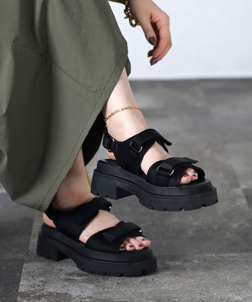 Bonjour Sagan（ボンジュールサガン）の「厚底スポーツサンダル（サンダル・レディース・ベージュ/ブラウン/ブラック・L/M/S）」の2枚目の写真