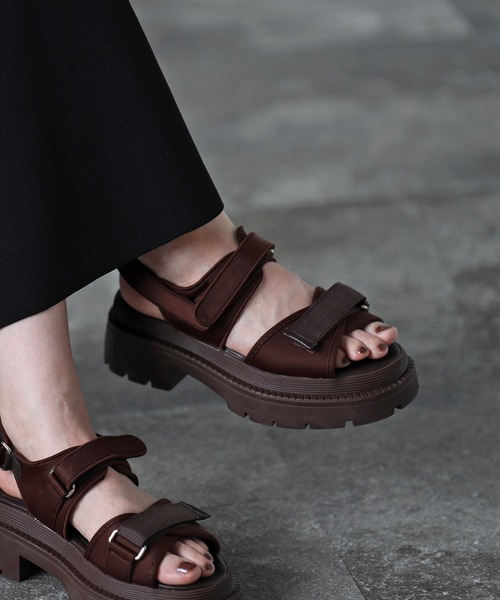 Bonjour Sagan（ボンジュールサガン）の「厚底スポーツサンダル（サンダル・レディース・ベージュ/ブラウン/ブラック・L/M/S）」の10枚目の写真