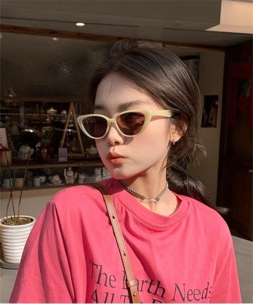 Ritzy（リッツィー）の「キャッツアイサングラス（サングラス・レディース・ベージュ/ホワイト/ブラック系1/ブラック系2/グレー系/その他/ライトベージュ・FREE）」の13枚目の写真