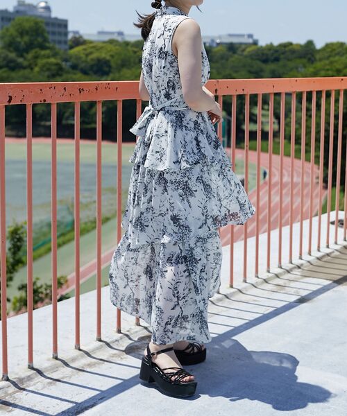 MAJESTIC LEGON（マジェスティックレゴン）の「ふかふかクロスボリュームサンダル（サンダル・レディース・アイボリー/ブラック/ベージュ・MEDIUM/LARGE/SMALL）」の22枚目の写真