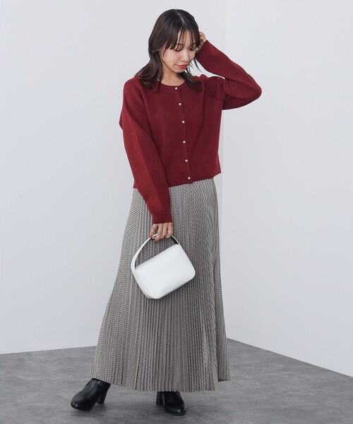 BEAMS HEART(ビームスハート)の「BEAMS HEART / ダブルフェイス パールボタン カーディガン(カーディガン/ボレロ・レディース・ブラック/レッド系その他7/カーキ・FREE)」の13枚目の写真