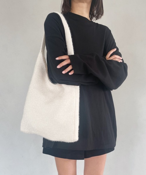 wears(ウェアーズ)の「【A4収納可】キラキラシャギーニットトートバッグ(トートバッグ・レディース・アイボリー/ブラック/シルバー・FREE)」の6枚目の写真