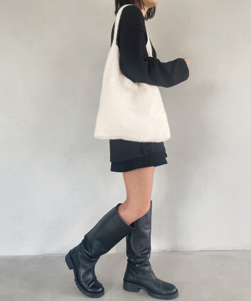 wears(ウェアーズ)の「【A4収納可】キラキラシャギーニットトートバッグ(トートバッグ・レディース・アイボリー/ブラック/シルバー・FREE)」の10枚目の写真