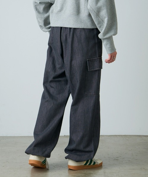 CIAOPANIC TYPY（チャオパニックティピー）の「【TYPYDENIM】カーゴデニム（デニムパンツ・レディース・ネイビー/ブラック・SMALL/MEDIUM）」の5枚目の写真