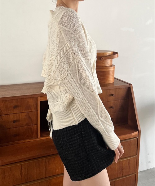 STYLEBLOCK(スタイルブロック)の「ケーブル編みバックオープンルーズニットトップス(ニット/セーター・レディース・ブラック/カーキ/アイボリー・FREE)」の10枚目の写真