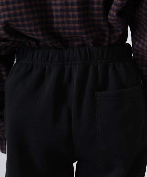 FUNALIVE(ファンアライブ)の「Sideline line sweat balloon pants / サイドライン ラインスウェットバルーンパンツ unisex(スウェットパンツ・メンズ・グレイッシュベージュ/オートミール/ヘザーチャコール/ブラック/パープル・XL/M/L)」の21枚目の写真