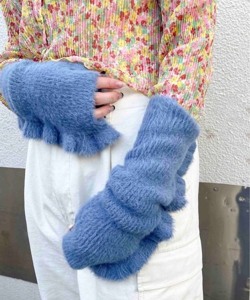 Casselini（キャセリーニ）の「Casselini(キャセリーニ)フリルシャギーアームウォーマー（手袋・レディース・オフホワイト/ブルー/ブラック・FREE）」の16枚目の写真
