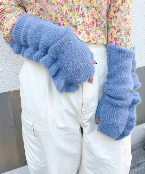 Casselini（キャセリーニ）の「Casselini(キャセリーニ)フリルシャギーアームウォーマー（手袋・レディース・オフホワイト/ブルー/ブラック・FREE）」の17枚目の写真