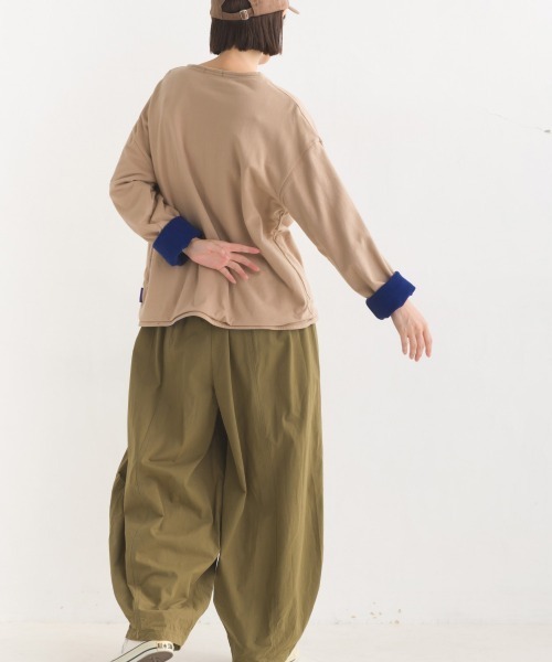 OMNES(オムネス)の「裏フリースあったか長袖Tシャツ(Tシャツ/カットソー・レディース・ベージュ/ホワイト/ホワイト×ブラック/ブラック/グレー系その他/グレー×ホワイト・MEDIUM/LARGE)」の21枚目の写真