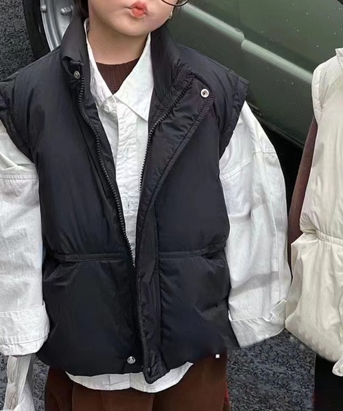 aimoha（アイモハ）の「【aimoha-KIDS-】子供服 ベーシックダウンベスト（ダウンベスト・キッズ・オフホワイト/チョコ/ブラック・90/120/110/100/130）」の3枚目の写真