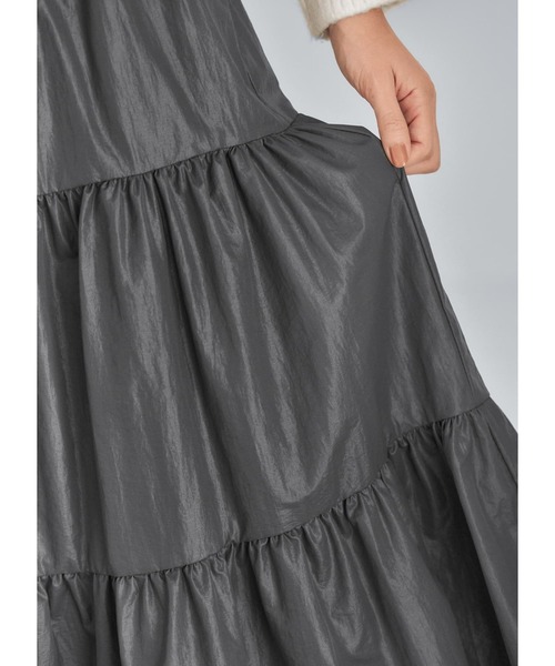 STYLE DELI（スタイルデリ）の「レザー見えグローティアードスカート（スカート・レディース・ベージュ/グレー・FREE）」の6枚目の写真