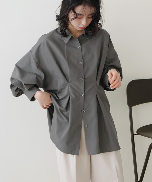 LIAN（リアン）の「ウエストタックカラーシャツ　【入荷禁止】（シャツ/ブラウス・レディース・ブラック/ブルー/オフホワイト/イエロー/ピンク/チャコールグレー/アイボリー/カーキ/ライトブルー/イエロー系その他/ピンク系その他/ブルー系その他/ピンク系その他2/ベージュ系その他/ブラウン/ブルー系その他2・FREE）」の4枚目の写真