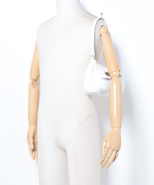 FOREVER 21(フォーエバー トゥエンティーワン)の「ミニショルダーバッグ(ショルダーバッグ・レディース・ブラック/ホワイト・FREE)」の13枚目の写真