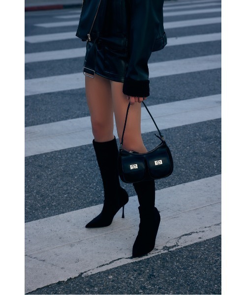 FOREVER 21(フォーエバー トゥエンティーワン)の「ミニショルダーバッグ(ショルダーバッグ・レディース・ブラック/ホワイト・FREE)」の3枚目の写真