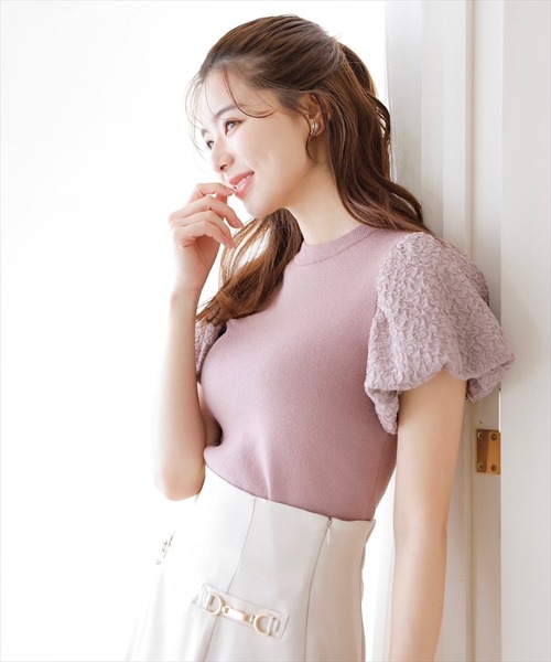 SWINGLE（スウィングル）の「異素材スリーブクルーネックニットプルオーバー（ニット/セーター・レディース・ブラック/ピンク/アイボリー・FREE）」の6枚目の写真