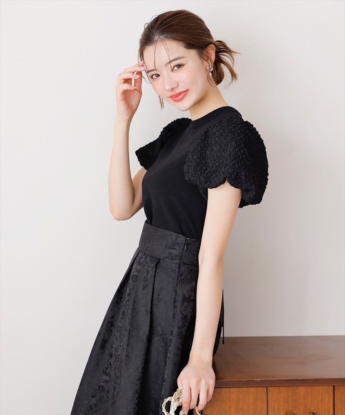 SWINGLE（スウィングル）の「異素材スリーブクルーネックニットプルオーバー（ニット/セーター・レディース・ブラック/ピンク/アイボリー・FREE）」の8枚目の写真