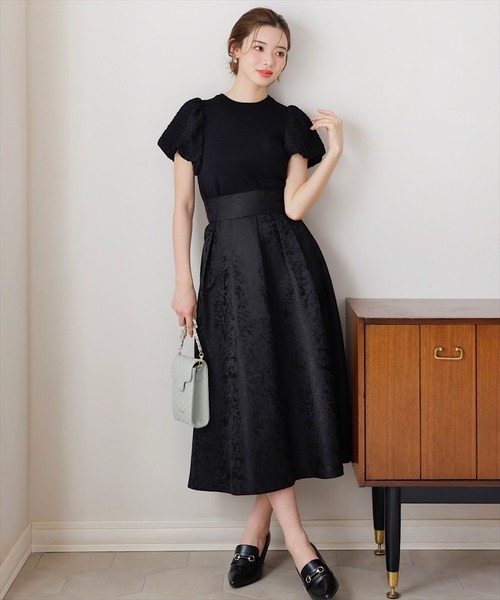 SWINGLE（スウィングル）の「異素材スリーブクルーネックニットプルオーバー（ニット/セーター・レディース・ブラック/ピンク/アイボリー・FREE）」の10枚目の写真