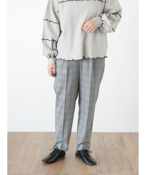 Samansa Mos2（サマンサ モスモス）の「【Lサイズ / WEB限定】スッキリテーパードパンツ（スラックス・レディース・チャコールグレー/グリーン/ベージュ/ブラック/オリーブ・M/L）」の2枚目の写真