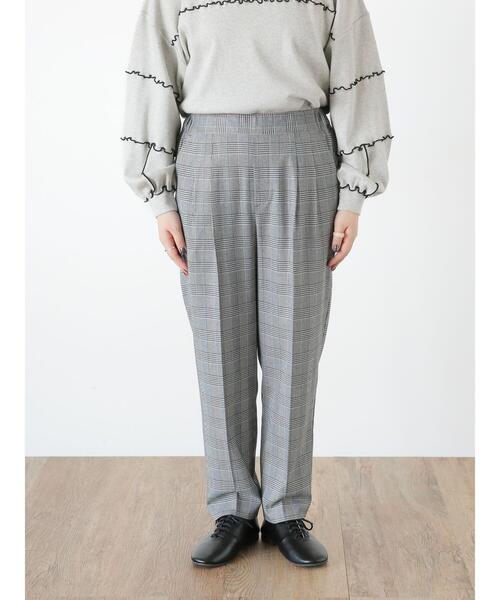 Samansa Mos2（サマンサ モスモス）の「【Lサイズ / WEB限定】スッキリテーパードパンツ（スラックス・レディース・チャコールグレー/グリーン/ベージュ/ブラック/オリーブ・M/L）」の7枚目の写真